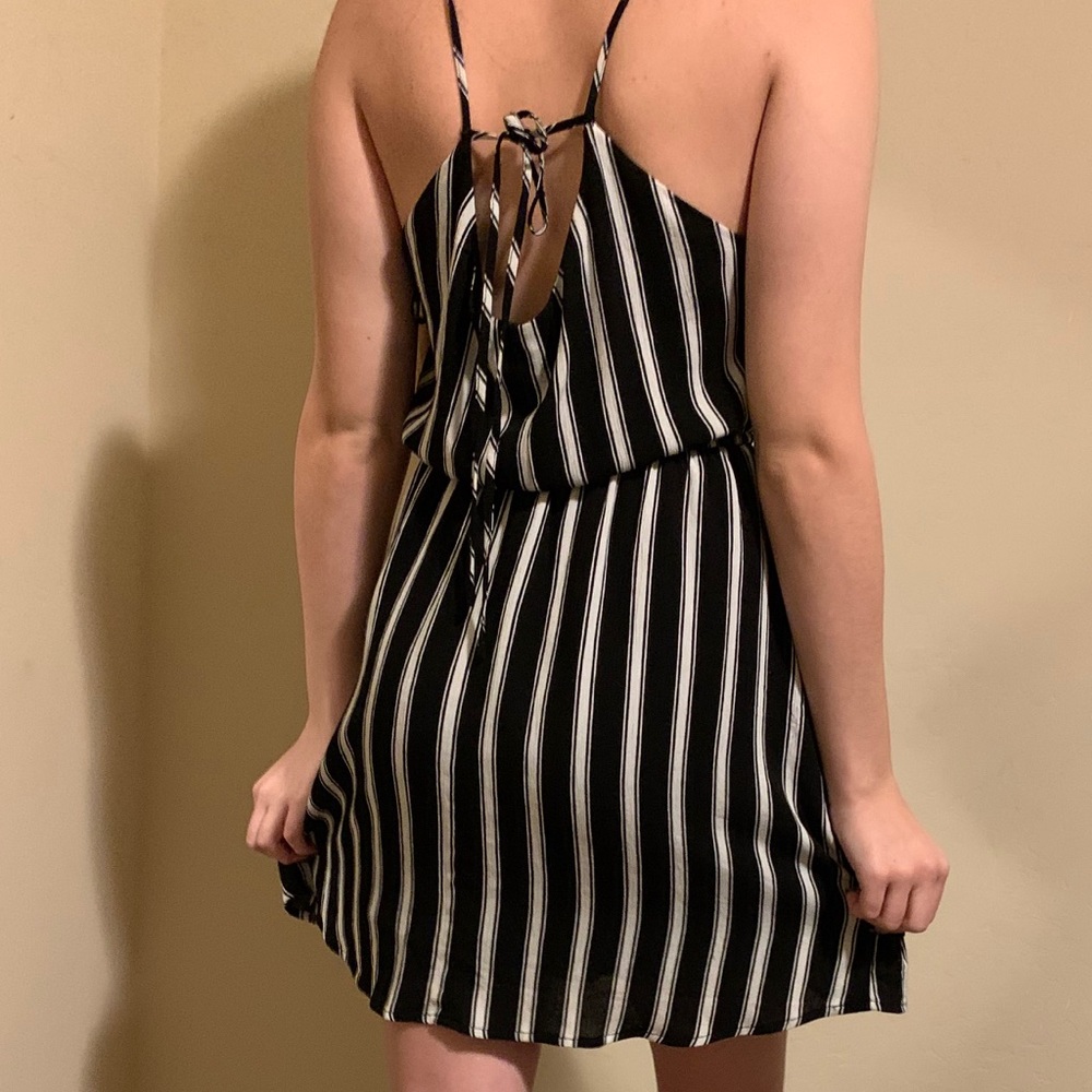Dress - Picture 4 of 4